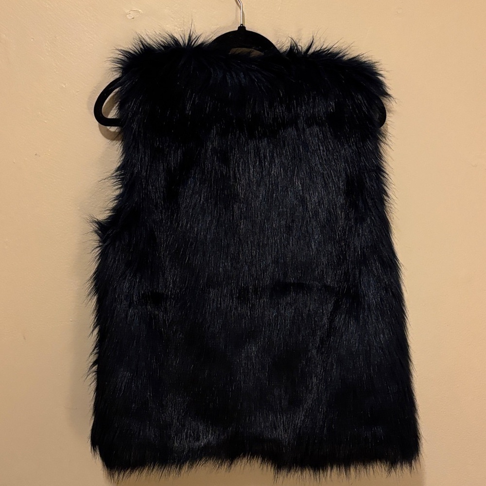 Divided Black Faux Fur Vest - Picture 4 of 10